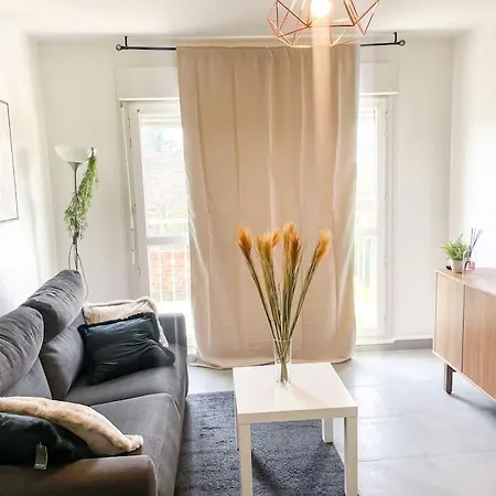 Le Stylish Spot - Montreuil Apartment